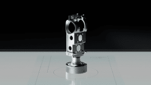 Teaser du châssis du smart telescope Vaonis Atlas : structure métallique usinée avec deux ouvertures circulaires sur une base rotative